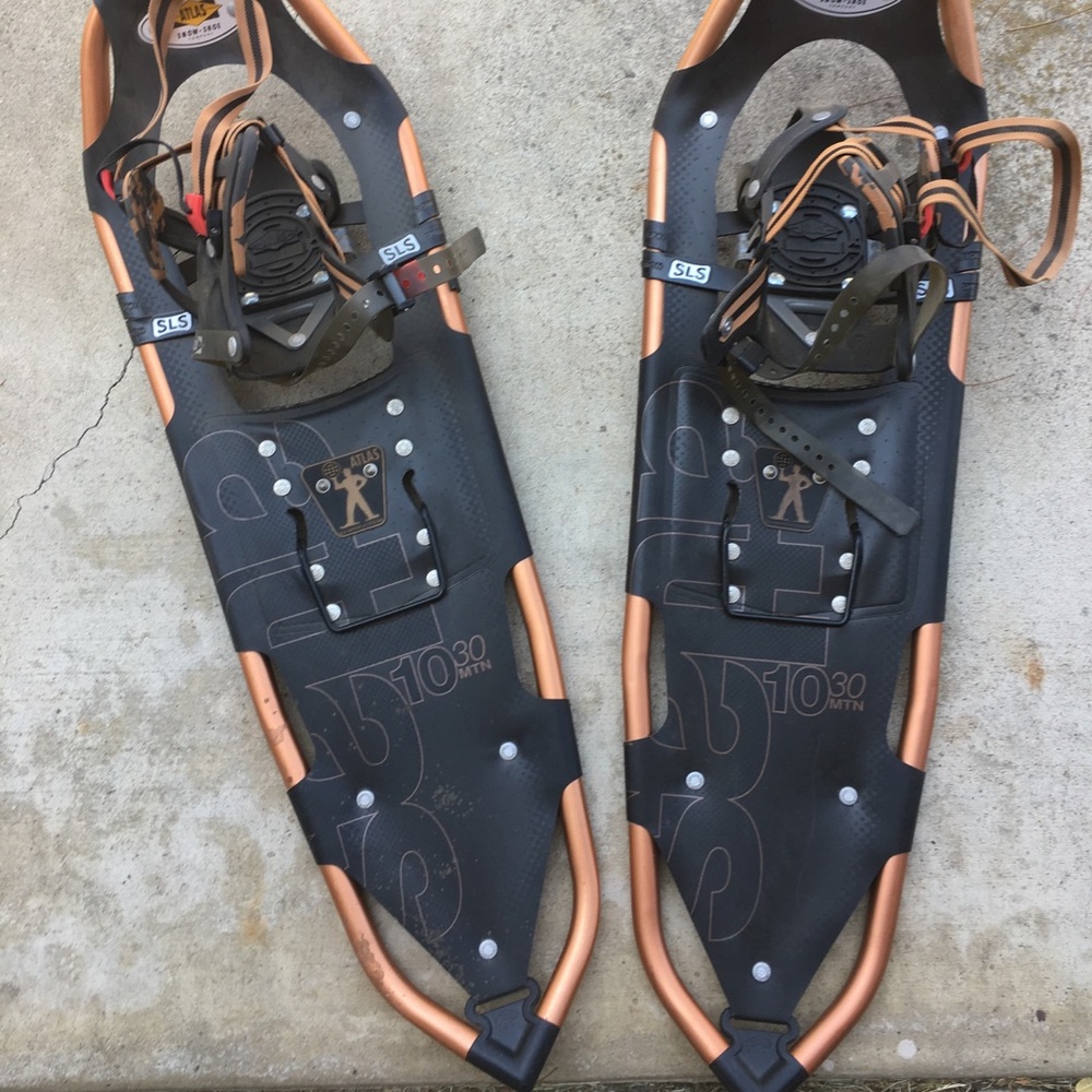 🚫SOLD🚫 EUC Atlas men's snowshoe 1030